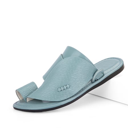 مداس طبي شرقي جلد سماوي - صناعة وطنية