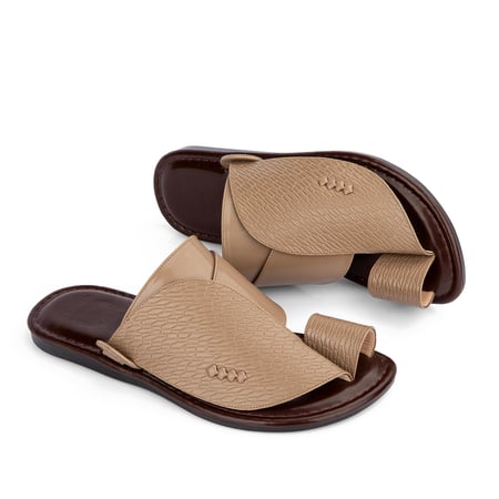 حذاء شرقي طبي بيج - صناعة وطنية