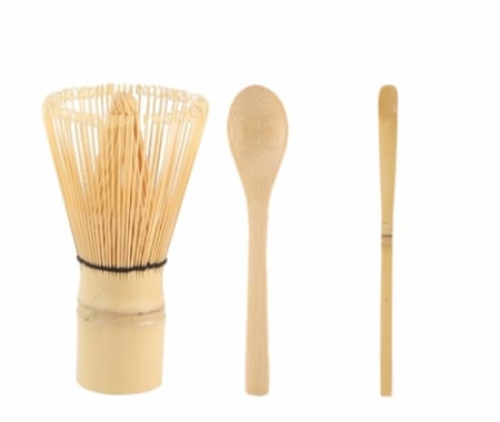 ويسك  خفاقة ماتشا مع ملاعق