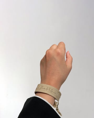 سواره حق الجمال عليك ان تزهو به