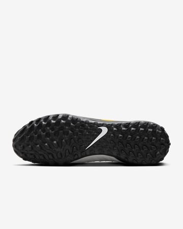 حذاء نايكي فانتوم لونا اكاديمي TF