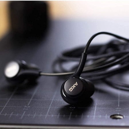 سماعة سلك سامسونج AKG, تايبسي