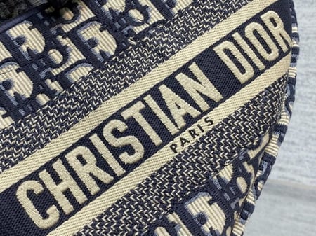 شنطة كريستيان ديور Christian Dior