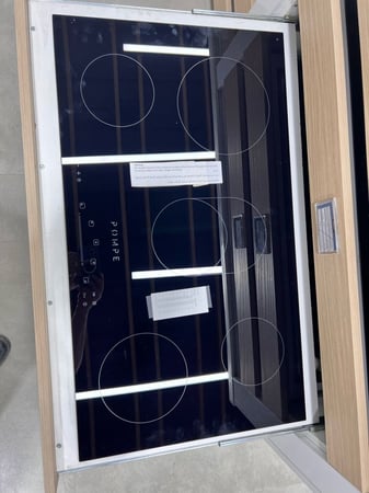 POMPE موقد كھرباء 90 سم 5 عیون زجاج سیرامیك أسود عین بیضاویة - التحكم أمامي باللمس - أمان الكتروني  - قفل أطفال التحكم بمستوى الحرارة  صنع في ایطالیا