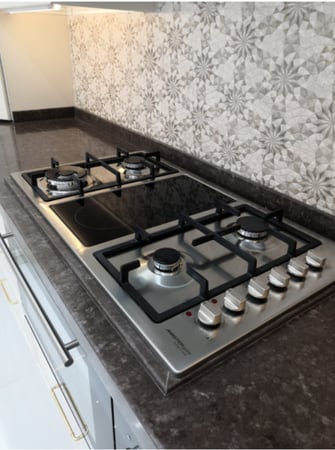 سطح 90سم 4عيون غاز + 2 عين سيراميك شبك ثقيل اشعال ذاتي امان كامل ايطالي