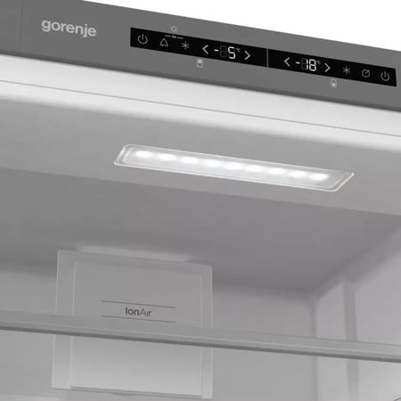 gorenje  ثلاجة مدمج، ثلاجه 6.4 قدم، فريزر2.4 قدم، تذويب تلقائي، تجميد سريع NRKI4182A2-SA2