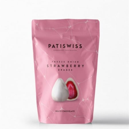 حبات الفراولة مجففة مغلفة بالشوكولاتة البيضاء من باتي سويس