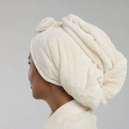 منشفة شعر ابيض