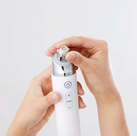 مجموعة التقشير المثالي - Hydra Bright Skin (Device + Lotion)