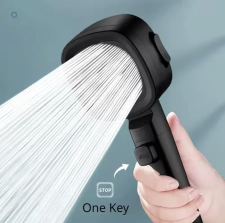 فوهة الاستحمام ذات الضغط العالي من Xiaomi لتوفير تجربة استحمام محسنة. تتميز بأربعة إعدادات سرعة قابلة للتعديل.