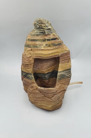 ديكور دوفين ينبوع يتدفق من الصخرة