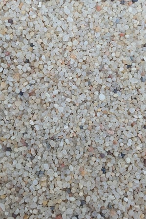 كيلو رمل نهري لاحواض السمك او المستزرعه مقاس 1-2 مل