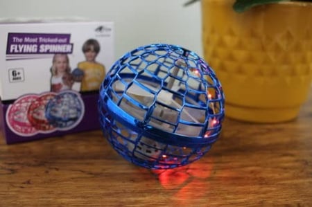 كرة طائرة قابلة للشحن مزودة باضاءة تحكم عن بعد عبر ريمونت كنترول لون وردي