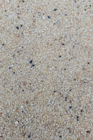 كيلو رمل نهري لاحواض السمك او المستزرعه مقاس 1-2 مل