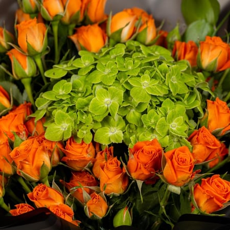 باقة الاورنج مع الهدرنج الاخضر