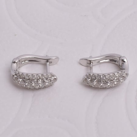 حلق الماس-وزن الذهب 0.5-وزن الماس 0.430-عيار 18