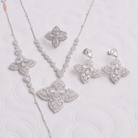 طقم ذهب-الوزن21.70-عيار 18