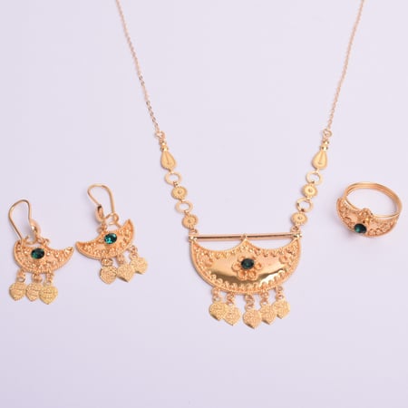 نص طقم ذهب-الوزن 17.08-عيار 21