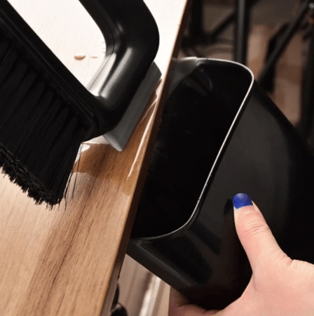 فرشاة ومكنسة تنظيف طاولة القهوة اسود مع حاوية ومقبض مريح