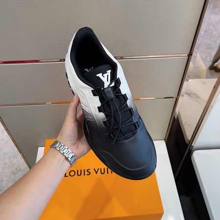 LV Sneckers
