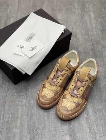 Valentino Sneckers