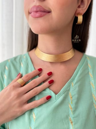 طقم متكامل فاخر كالذهب 100٪ (عقد + اسوارة + خاتم + حلق)