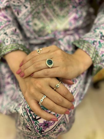 خواتم مطلية.. ويتصغر ويتكبر حسب المقاس المناسب