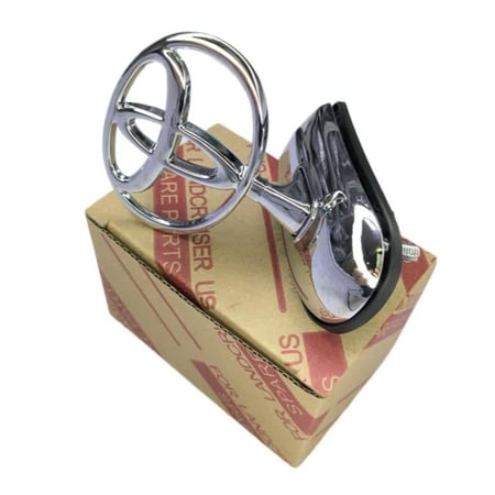 علامة كبوت لاندكروزر 90 - 97 فضي