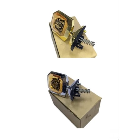 علامة كبوت لاندكروزر 81 الى 88 ذهبي / فضي