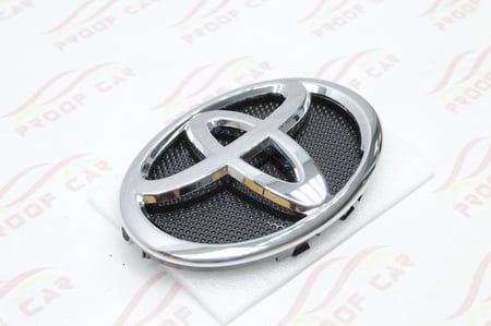 علامة شبك هايلوكس 2016 الى 2025  اصلي