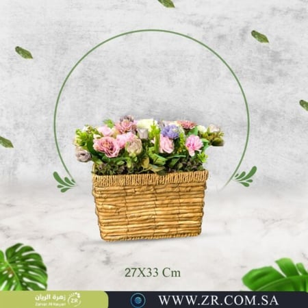 حوض زرع منسق بالورد الصناعي خوص