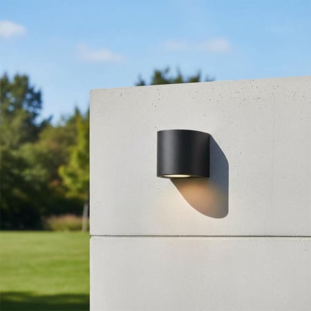 جداري خارجي داون أسود B2178