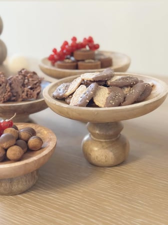 استاند تقديم خشبي