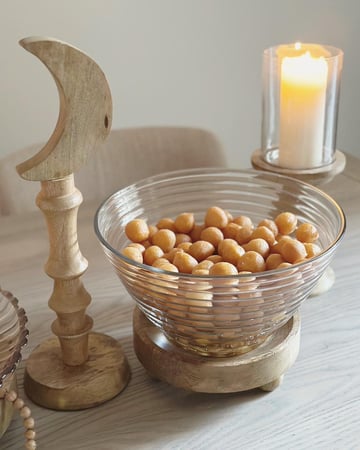 وعاء تقديم زجاج مع قاعدة خشب