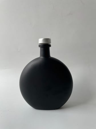 قارورة زجاج اسود 250 مل حبه واحدة
