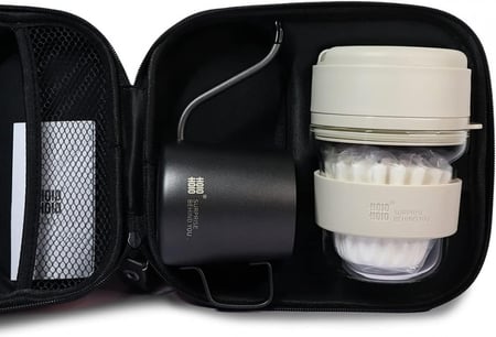 أدوات تقطير قهوة V60  شنطة ابيض ماركة هلو هلو