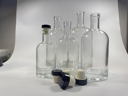 كرتون قوارير زجاج شفاف عالي الجودة و قاعدة سميكة 750 مل ( 20 حبة )