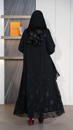 عباية شيفون كلوش بتطريز من الاسفل