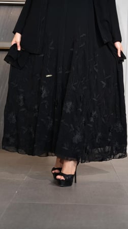 عباية شيفون كلوش بتطريز من الاسفل