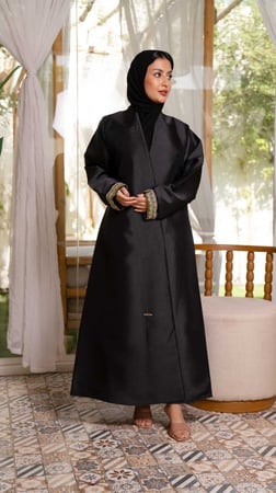 عباية باكمام تتغير بطقطق