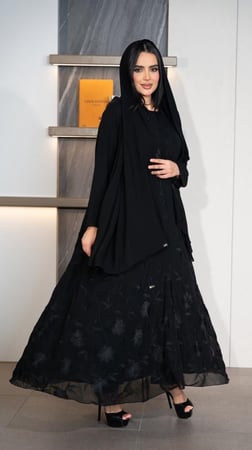 عباية شيفون كلوش بتطريز من الاسفل