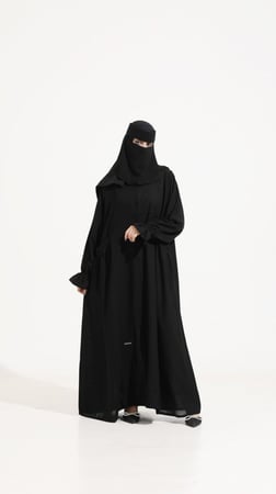 عبايه كم مطاط و بجيوب أمامية