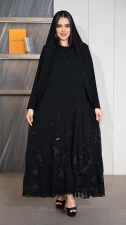 عباية شيفون كلوش بتطريز من الاسفل