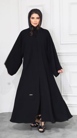 عباية شتوية ساده بخامة عملية