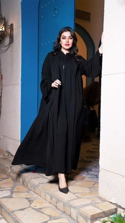 عباية مقفلة بسحاب