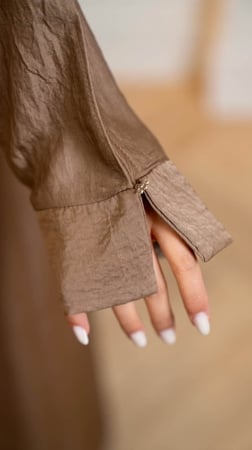 عباية باكمام مزينه باكسسوار بالوان متعددة