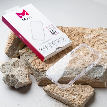 كفر ايفون شفاف مع فتحات دقيقة للأزرار والمنافذ