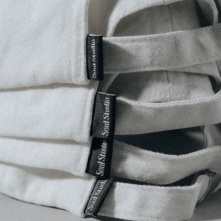 moment cap-black embroidery