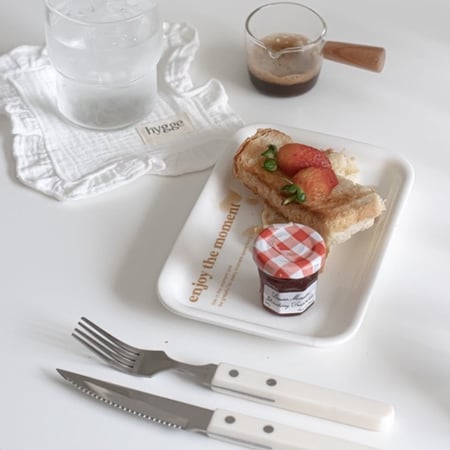 Utensil Set - طقم أدوات المائدة.