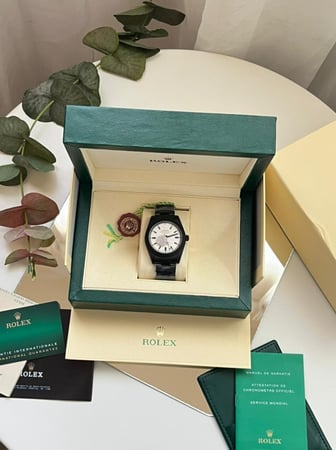 ساعة رولكس ميلغوس